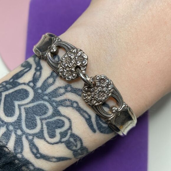 💛 Artisan Sterling Silver Plated Utensil Handle Bracelet - Picture 4 of 6